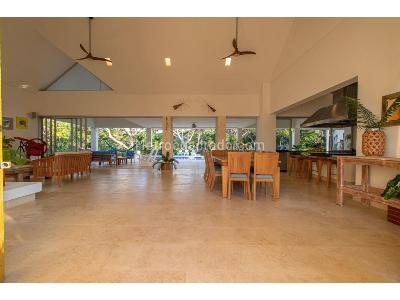 Casa de 5 alcobas en venta en Norte Cartagena, Cartagena, 649 m² · foto 2 de 12