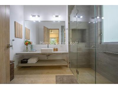 Casa de 5 alcobas en venta en Norte Cartagena, Cartagena, 649 m² · foto 4 de 12
