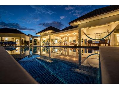 Casa de 5 alcobas en venta en Norte Cartagena, Cartagena, 649 m² · foto 7 de 12