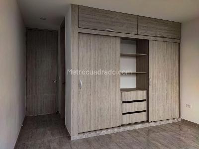Casa de 5 alcobas en venta en Alfaguara, Cali, 400 m² · foto 5 de 19