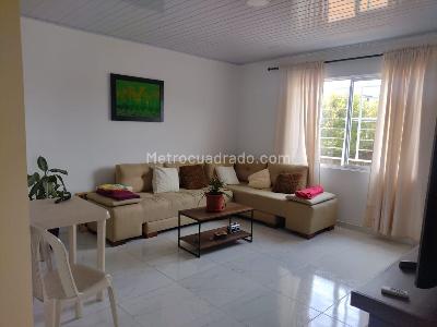 Casa de 4 alcobas en venta en Las Margaritas, Cali, 700 m² · foto 3 de 20
