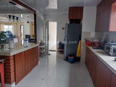 Casa de 4 alcobas en venta en Las Margaritas, Cali, 700 m² · foto 8 de 20