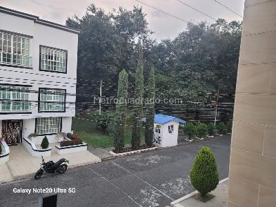 Casa de 5 alcobas en venta en La Viga, Cali, 350 m² · foto 19 de 20