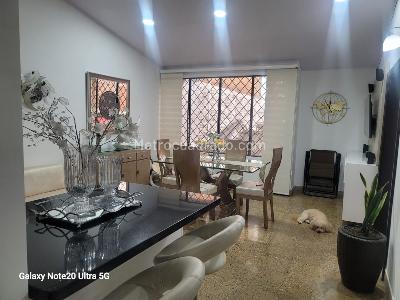Casa de 4 alcobas en venta en Los Cambulos, Cali, 550 m² · foto 3 de 20