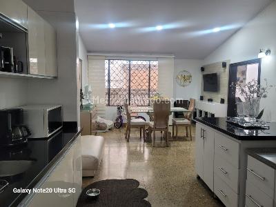 Casa de 4 alcobas en venta en Los Cambulos, Cali, 550 m² · foto 2 de 20