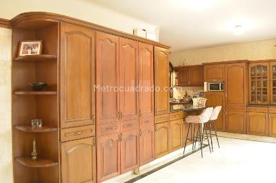 Casa de 5 alcobas en venta en Santa Teresita, Cali, 900 m² · foto 11 de 20