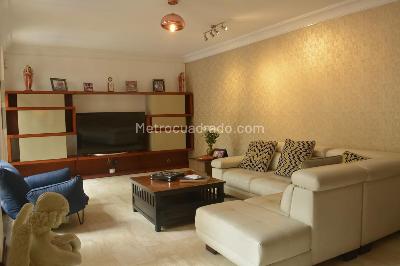Casa de 5 alcobas en venta en Santa Teresita, Cali, 900 m² · foto 18 de 20
