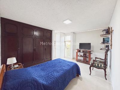 Apartamento de 4 alcobas en venta en Gran Granada, Cali, 199 m² · foto 16 de 19