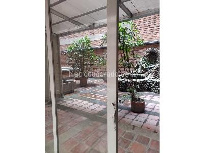 Apartamento en venta en La Candelaria, Medellín · foto 2 de 15