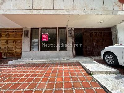 Casa de 5 alcobas en venta en Calasanz, Medellín, 360 m² · foto 3 de 20