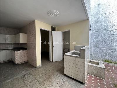Casa de 5 alcobas en venta en Calasanz, Medellín, 360 m² · foto 11 de 20