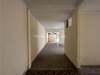 Casa de 5 alcobas en venta en Calasanz, Medellín, 360 m² · foto 12 de 20
