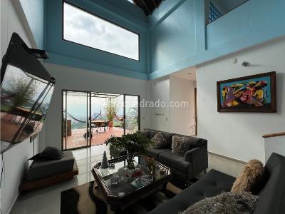 Casa de 4 alcobas en venta en Loma Del Escobero, Envigado, 360 m² · foto 3 de 20