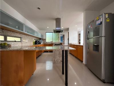 Casa de 4 alcobas en venta en Loma Del Escobero, Envigado, 360 m² · foto 5 de 20
