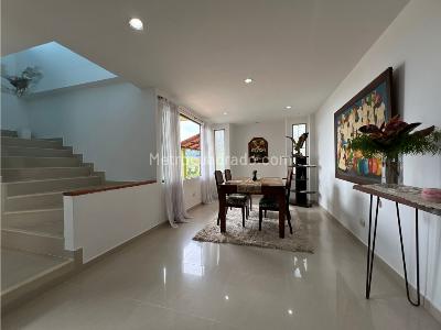 Casa de 4 alcobas en venta en Loma Del Escobero, Envigado, 360 m² · foto 10 de 20