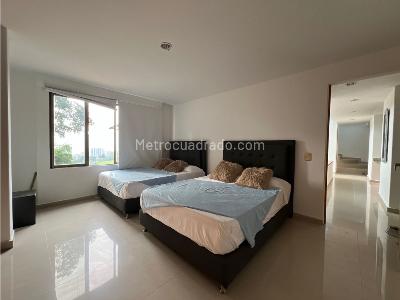 Casa de 4 alcobas en venta en Loma Del Escobero, Envigado, 360 m² · foto 16 de 20