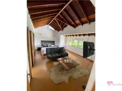 Casa de 4 alcobas en venta en Loma Del Escobero, Envigado, 360 m² · foto 18 de 20