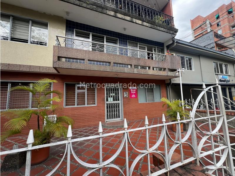 3BR Apartment in Laureles (2nd Floor) for Commercial or Home Use