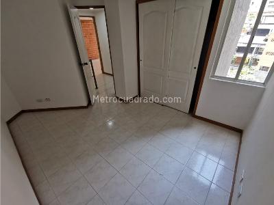 Apartamento de 3 alcobas en venta en Loma Del Indio, Medellín, 110 m² · foto 10 de 20