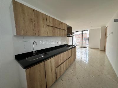 Apartamento de 3 alcobas en venta en Perez, Bello, 83 m² · foto 6 de 17