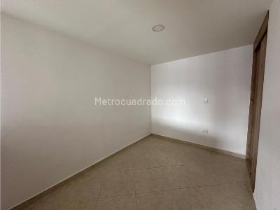 Apartamento de 3 alcobas en venta en Perez, Bello, 83 m² · foto 10 de 17