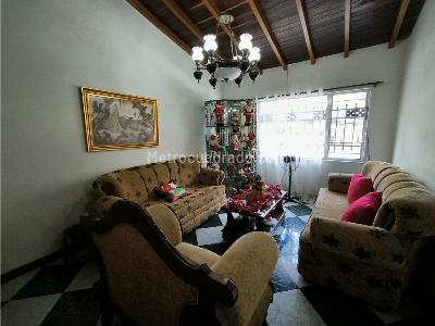 Casa de 5 alcobas en venta en Boston, Medellín, 238 m² · foto 12 de 20