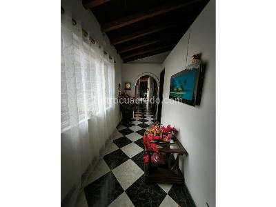 Casa de 5 alcobas en venta en Boston, Medellín, 238 m² · foto 15 de 20