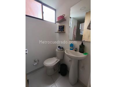 Apartamento de 2 alcobas en venta en Niquia, Bello, 70 m² · foto 18 de 20