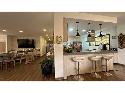 Casa de 3 alcobas en venta en Alto Del Escobero, Envigado, 1300 m² · foto 13 de 20