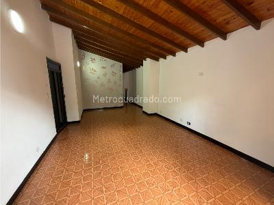 Casa de 4 alcobas en arriendo en El Velodromo, Medellín, 117 m² · foto 3 de 16