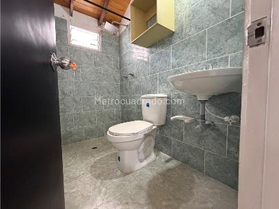 Casa de 4 alcobas en arriendo en El Velodromo, Medellín, 117 m² · foto 13 de 16