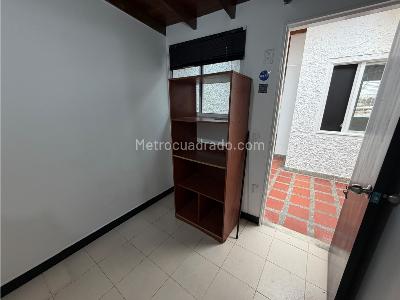 Casa de 4 alcobas en arriendo en El Velodromo, Medellín, 117 m² · foto 15 de 16
