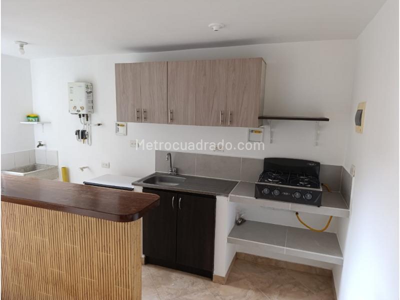 Apartamento de 2 Alcobas en Arriendo en San Antonio de Prado (Piso 5) - 3