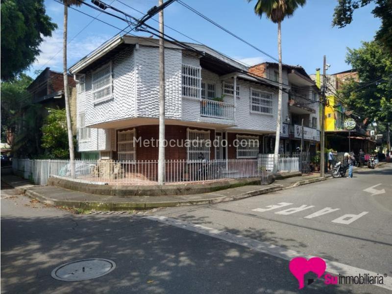 Casa Comercial de 4 Alcobas en Arriendo en San Joaquín