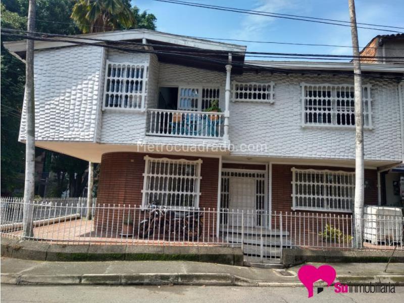 Commercial 4BR House for Rent in San Joaquin - 2