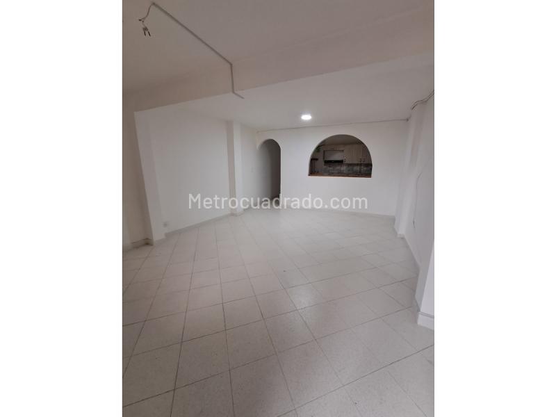 3BR House on 2nd Floor with Balcony in Villa Hermosa - 5