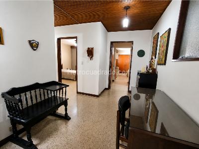 Apartamento de 4 alcobas en venta en Estadio, Medellín, 194 m² · foto 5 de 20