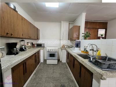 Apartamento de 4 alcobas en venta en Estadio, Medellín, 194 m² · foto 6 de 20