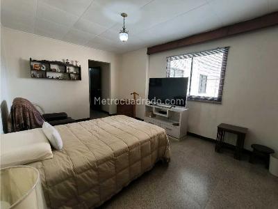 Apartamento de 4 alcobas en venta en Estadio, Medellín, 194 m² · foto 12 de 20