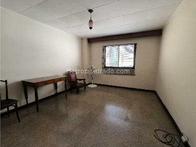 Apartamento de 4 alcobas en venta en Estadio, Medellín, 194 m² · foto 15 de 20