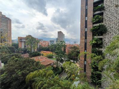 Apartamento de 2 alcobas en venta en El Poblado, Medellín, 64 m² · foto 2 de 15