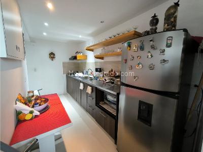 Apartamento de 2 alcobas en venta en El Poblado, Medellín, 64 m² · foto 9 de 15