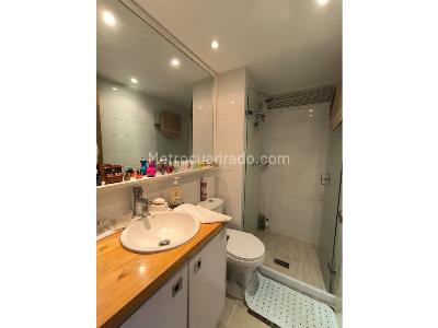 Apartamento de 2 alcobas en venta en El Poblado, Medellín, 64 m² · foto 12 de 15