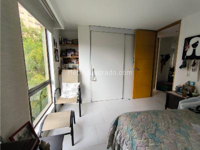 Apartamento de 2 alcobas en venta en El Poblado, Medellín, 64 m² · foto 14 de 15