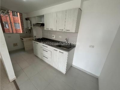 Apartamento de 2 alcobas en venta en Los Colegios, Rionegro, 52 m² · foto 2 de 18