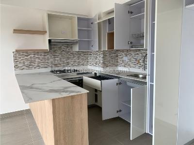 Apartamento de 2 alcobas en venta en Barro Blanco, Rionegro, 75 m² · foto 8 de 20