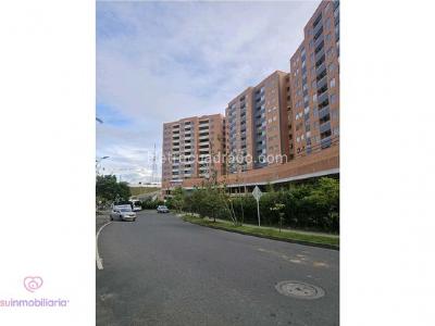 Apartamento de 3 alcobas en venta en San Nicolas, Rionegro, 78 m² · foto 2 de 19