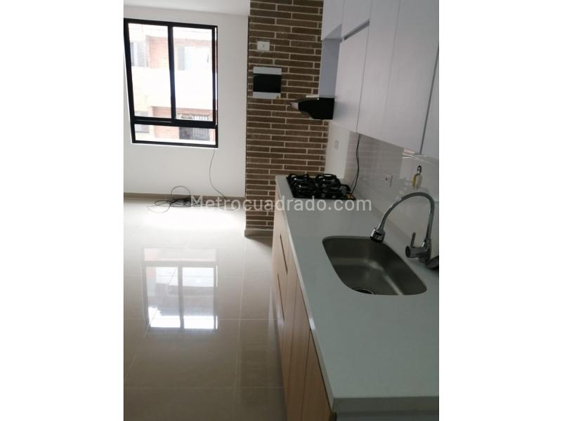 2BR Apartment in Los Naranjos (40 m²) - 4
