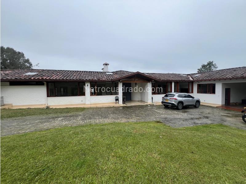 5BR House in Kilometro 21 Palmas Al Retiro (14000 m²) - 2