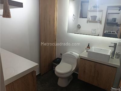 Apartaestudio en arriendo en La Floresta, Medellín, 65 m² · foto 8 de 13